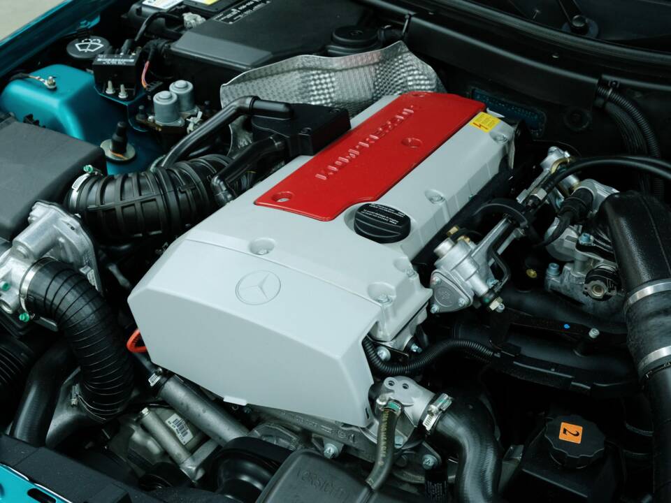 Immagine 19/50 di Mercedes-Benz SLK 230 Kompressor (1998)