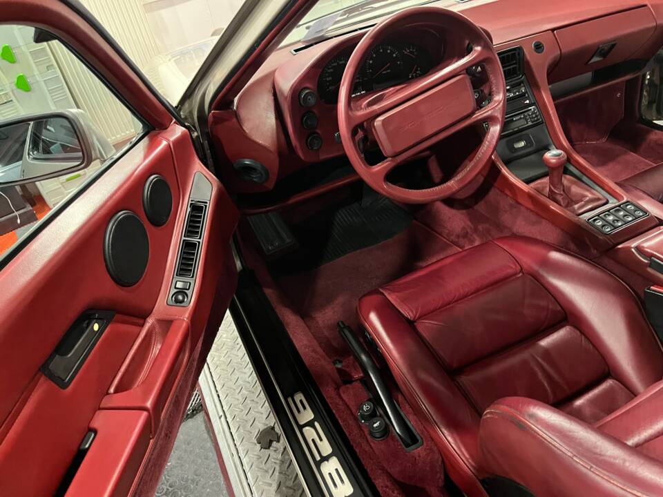 Bild 7/17 von Porsche 928 GT (1989)