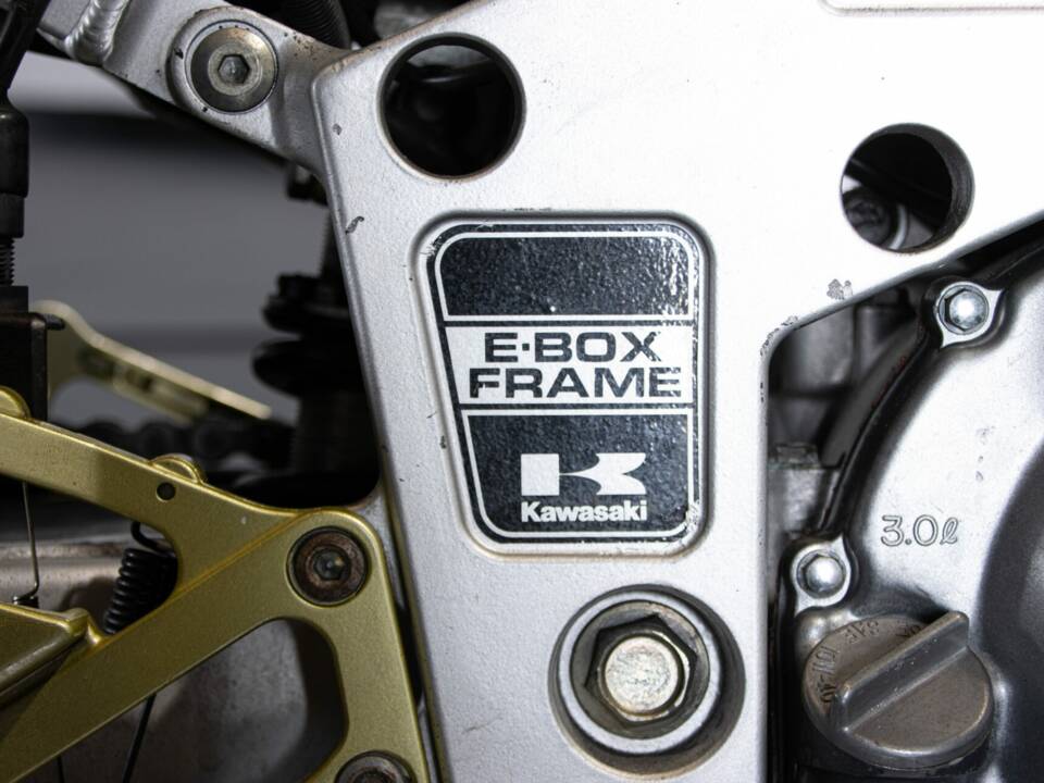 Image 35/50 of Kawasaki ZX-R 400 (1990)