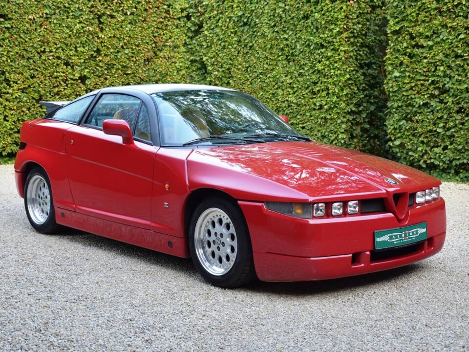 Imagen 11/45 de Alfa Romeo SZ (1991)