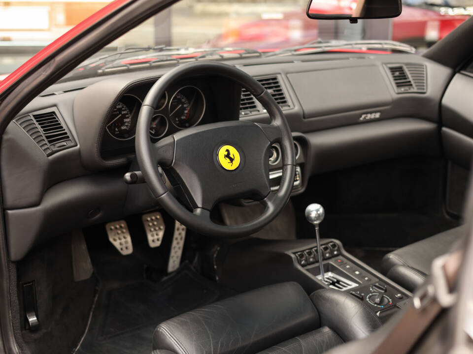 Image 7/17 of Ferrari F 355 Berlinetta (1997)