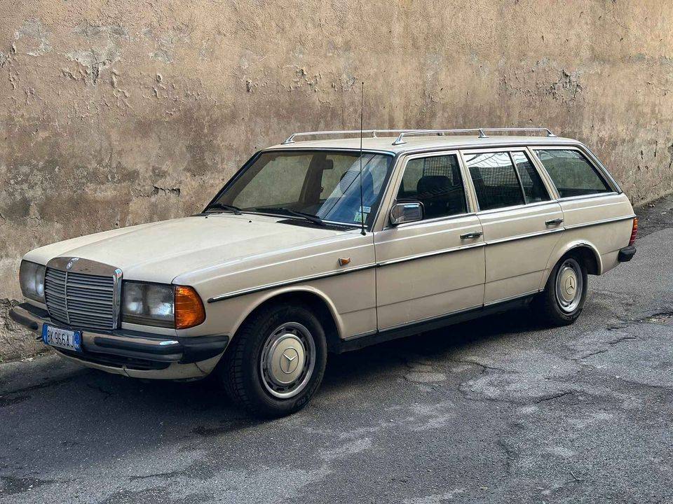 1983 | Mercedes-Benz 200 T
