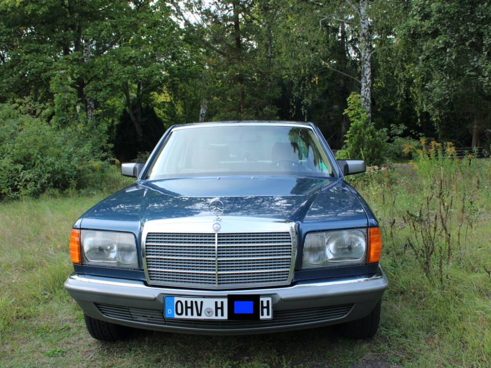 Image 5/51 de Mercedes-Benz 500 SE (1984)