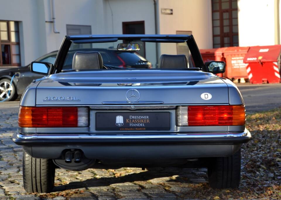 Image 7/36 of Mercedes-Benz 300 SL (1987)