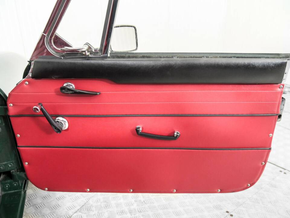 Image 33/50 de MG MGB GT (1966)