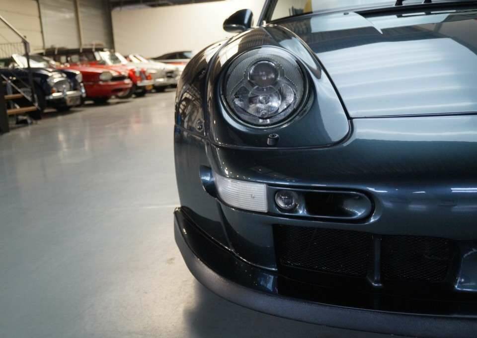 Image 26/50 of Porsche 911 Carrera RWB (1995)