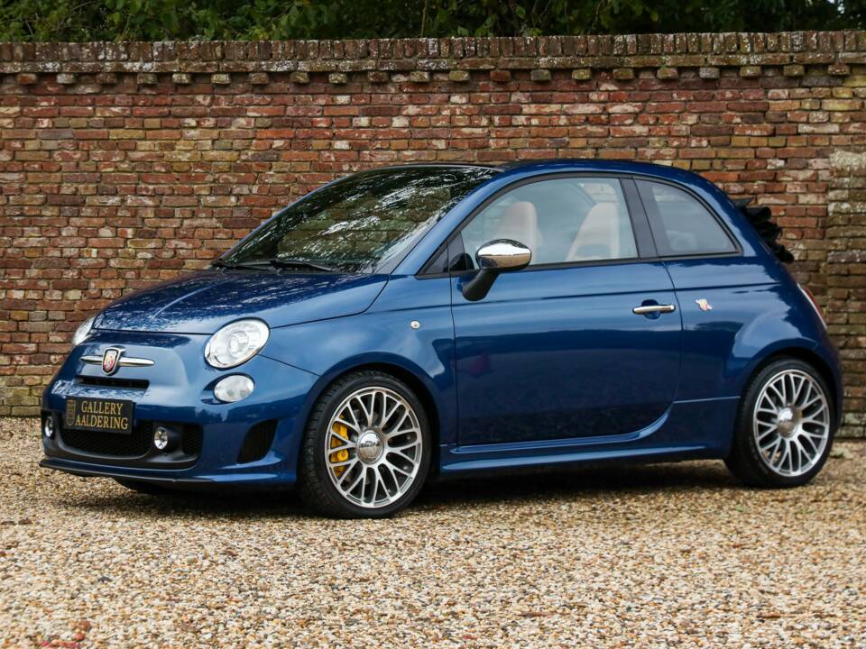 Image 21/50 of Abarth 595 Cabrio Italia (2011)