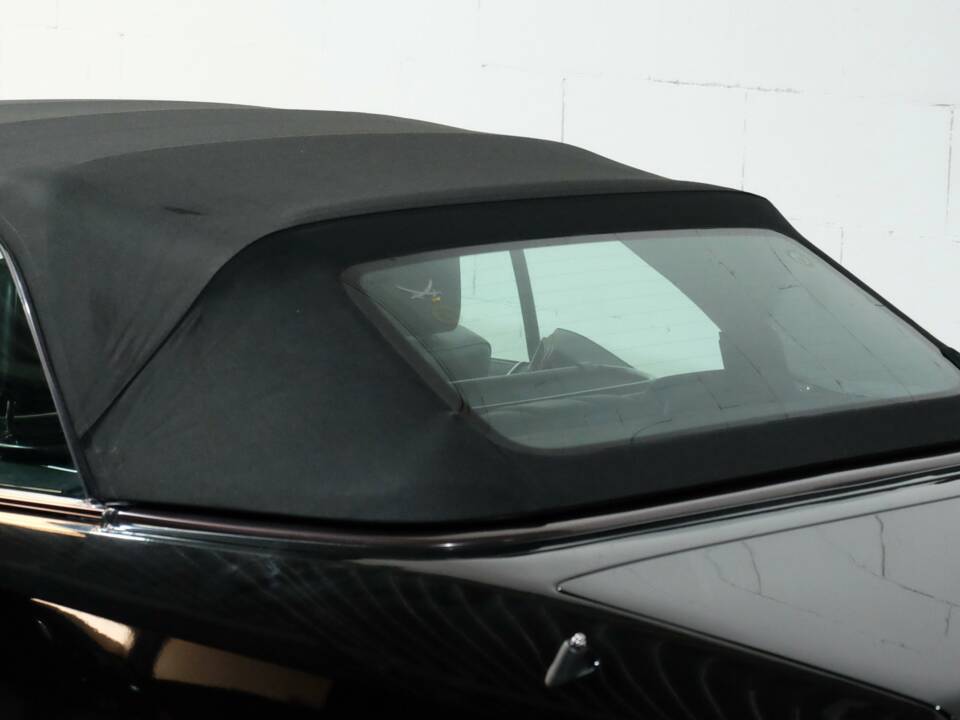 Image 20/30 de Mercedes-Benz E 220 (1995)