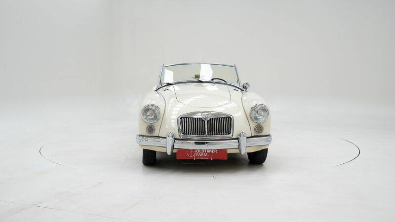 Image 5/15 of MG MGA 1600 (1962)