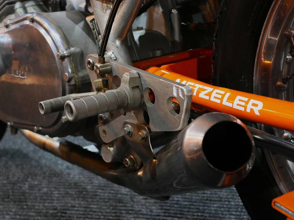 Image 22/56 of Laverda DUMMY (1970)