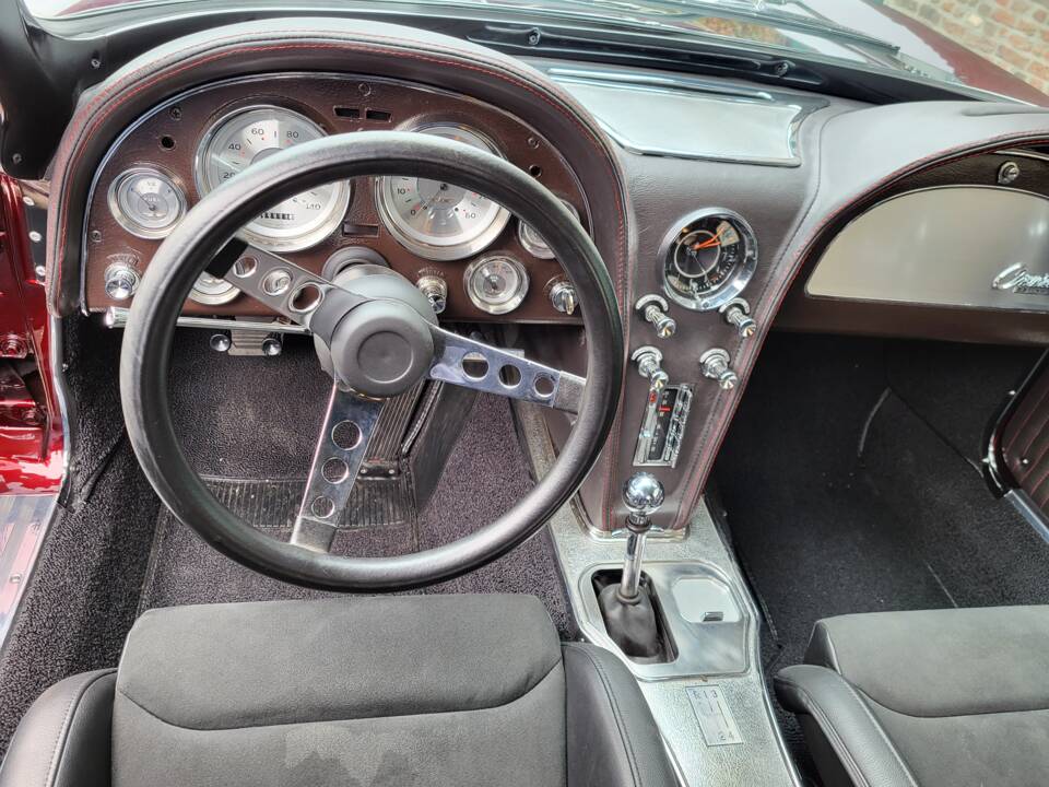Immagine 29/50 di Chevrolet Corvette Sting Ray (1964)