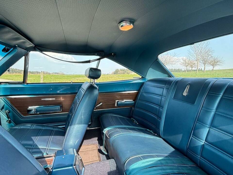 Image 11/14 of Plymouth GTX (1969)