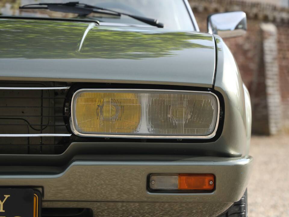 Image 23/50 of Peugeot 504 Convertible (1981)