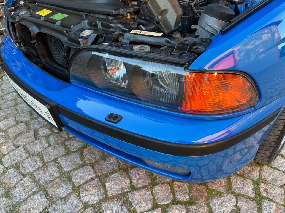 Image 71/100 of BMW 540i Touring (1998)