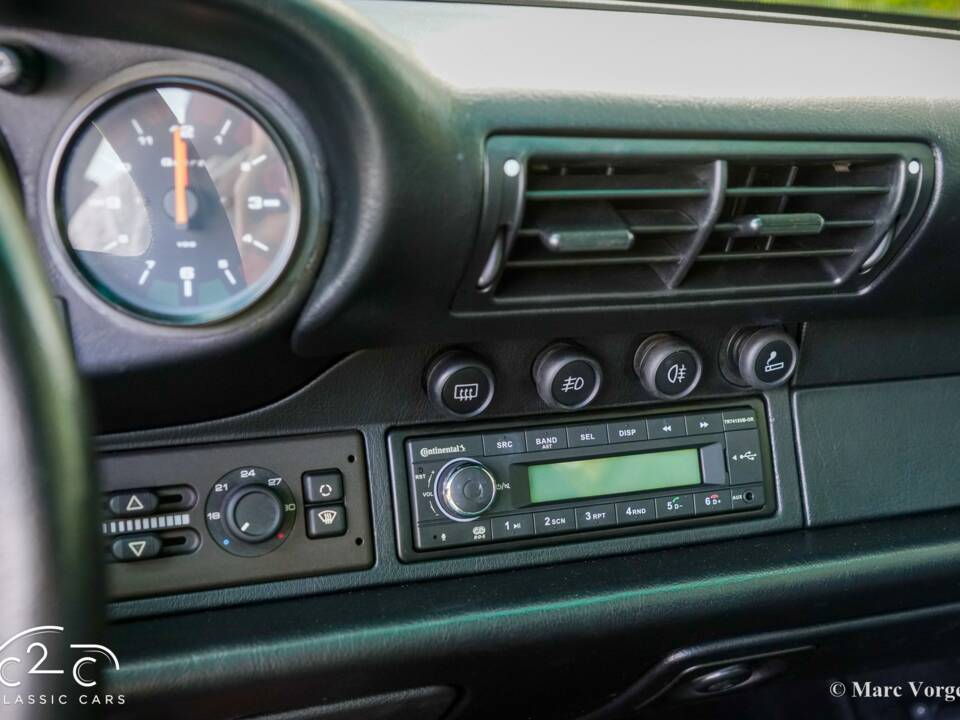 Image 42/63 of Porsche 911 Carrera (1996)