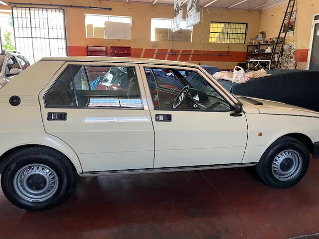 Immagine 5/14 di Alfa Romeo Giulietta 1.6 (1980)
