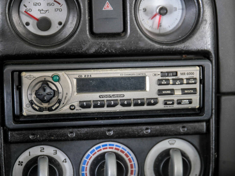 Bild 25/50 von MG F 1.8i (2000)