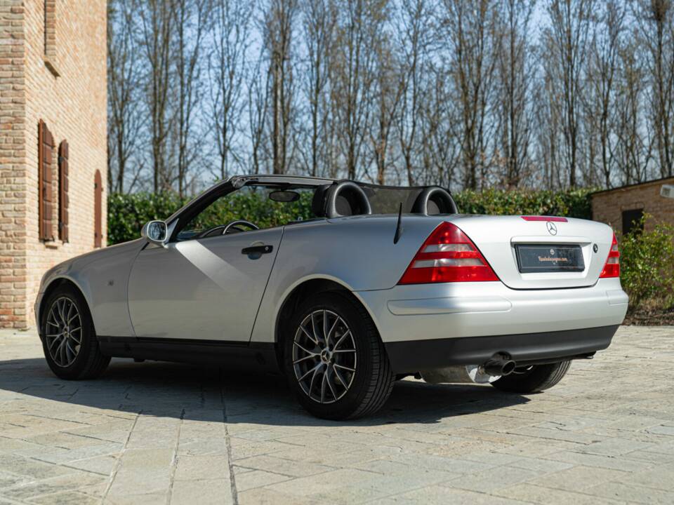 Afbeelding 8/50 van Mercedes-Benz SLK 200 (1997)