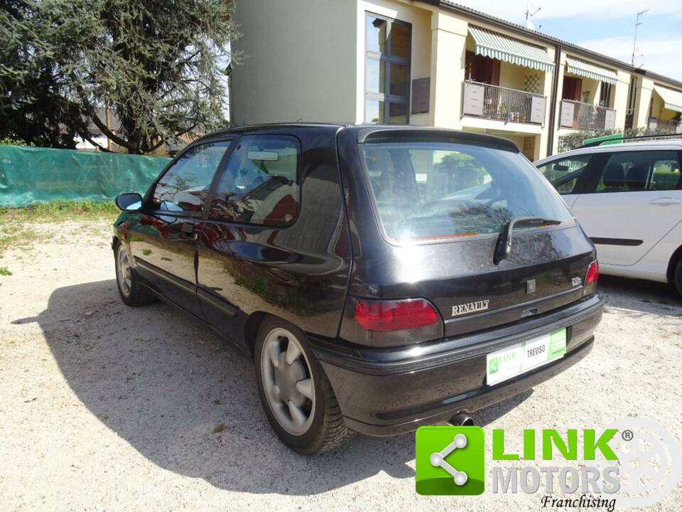 Bild 5/10 von Renault Clio I 1.8 16V (1994)