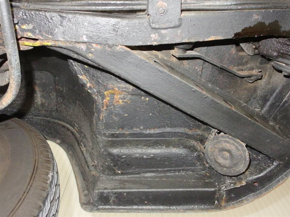 Bild 99/99 von Volkswagen T2b Kastenwagen (1977)