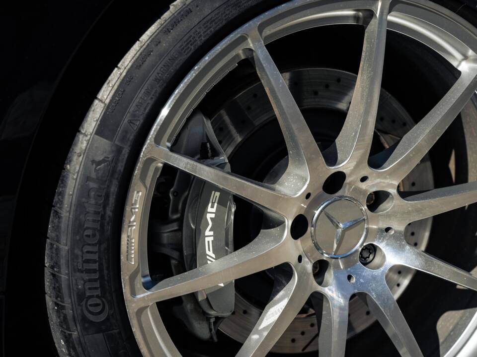 Bild 7/38 von Mercedes-Benz SLS AMG (2011)