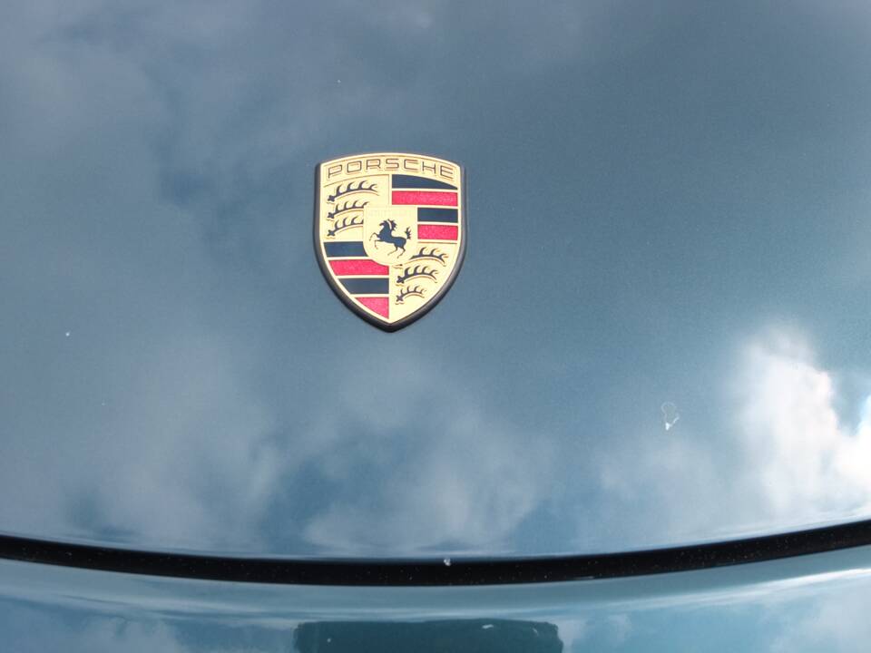 Bild 57/73 von Porsche 911 Carrera 4S (2004)