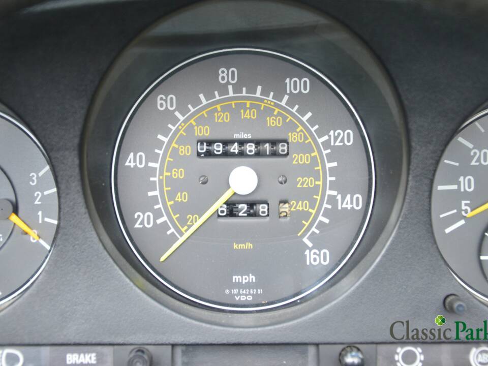 Image 47/50 de Mercedes-Benz 500 SL (1985)