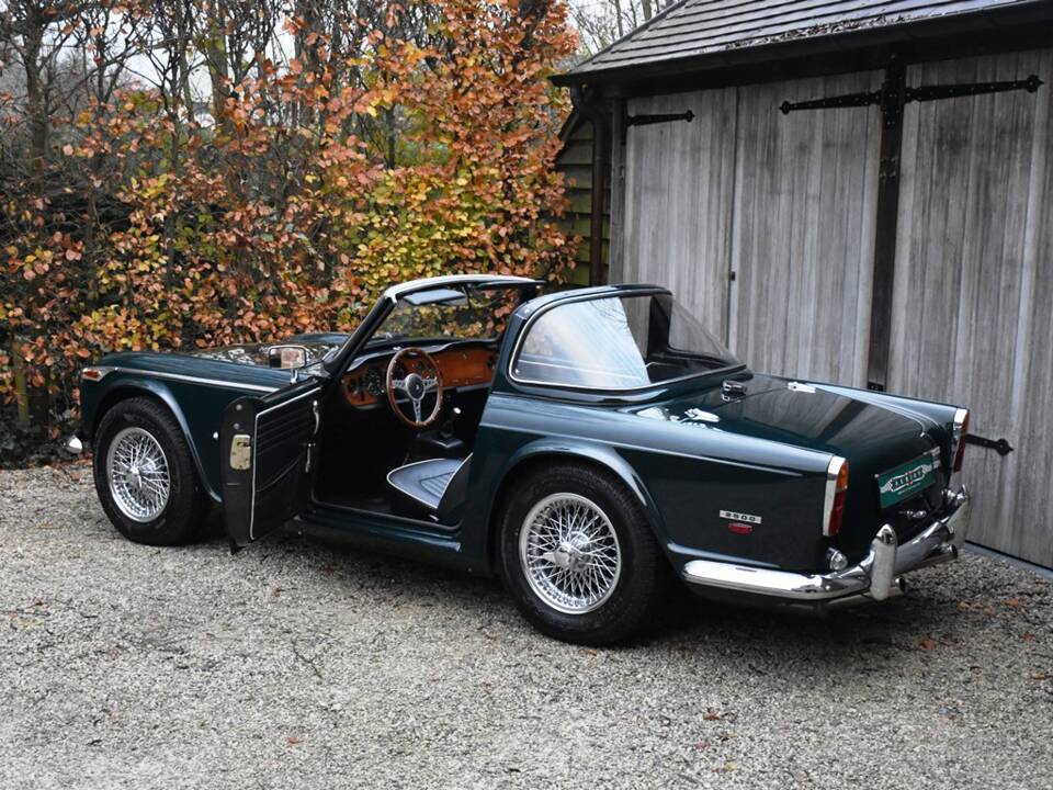 Image 12/29 of Triumph TR 5 PI (1968)