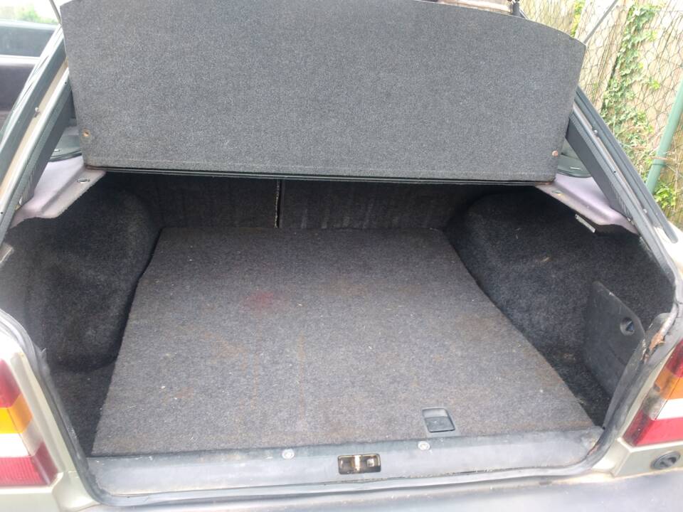Bild 9/13 von Saab 9000 (1991)