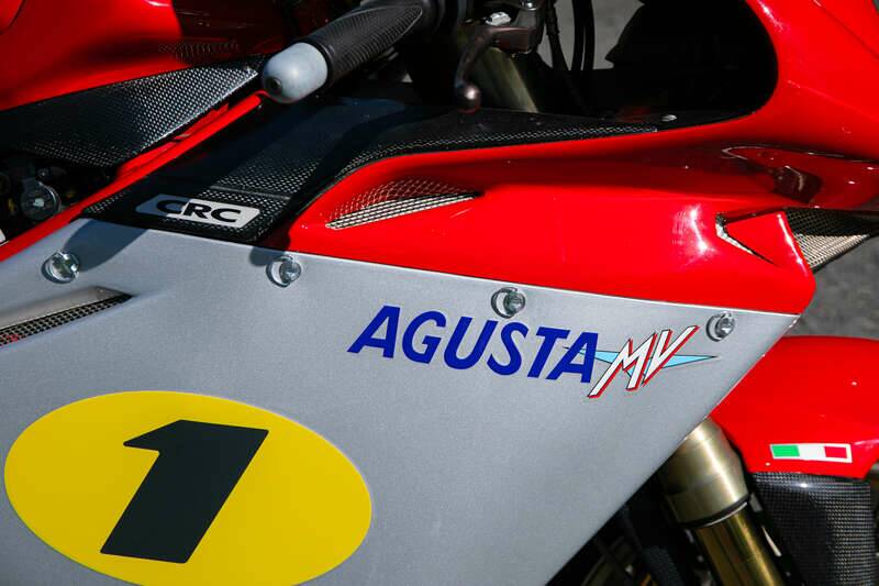 Immagine 3/30 di MV Agusta F4 1000 S (2004)