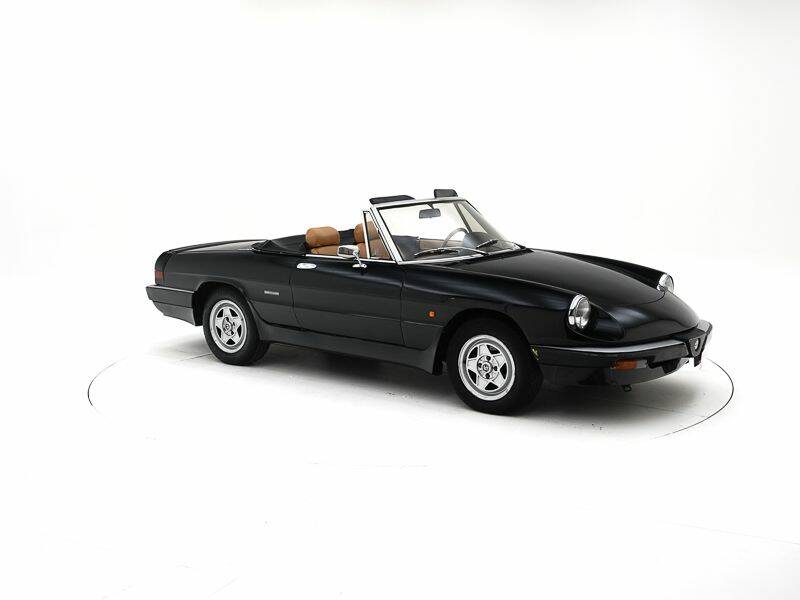 Bild 3/15 von Alfa Romeo 2.0 Spider (1988)
