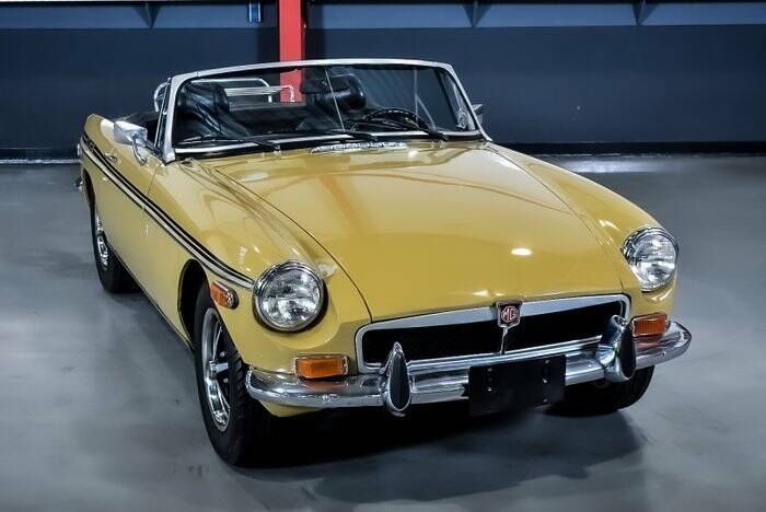 Image 4/7 de MG MGB (1973)