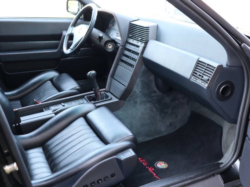 Imagen 13/50 de Alfa Romeo 164 3.0 V6 Quadrifoglio (1991)