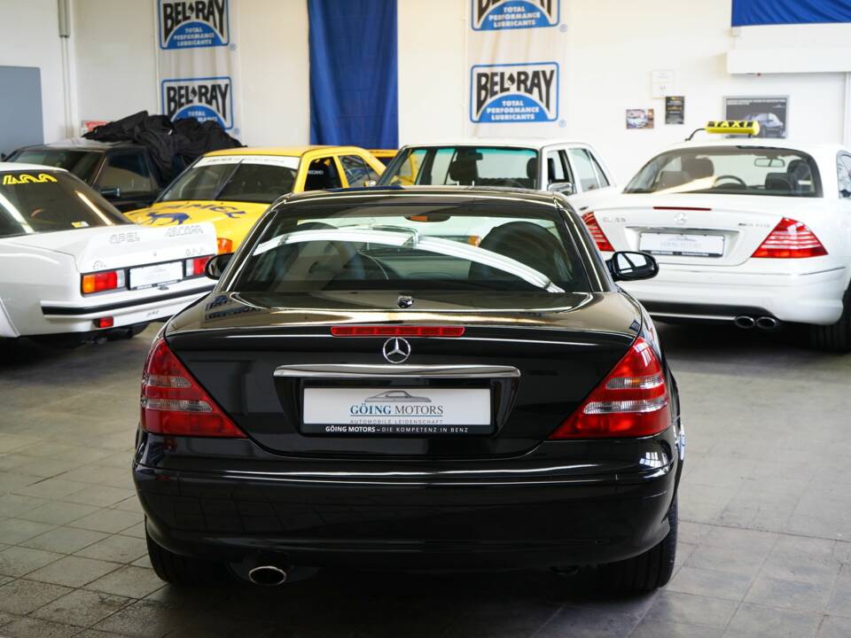 Immagine 10/44 di Mercedes-Benz SLK 230 Kompressor (2003)