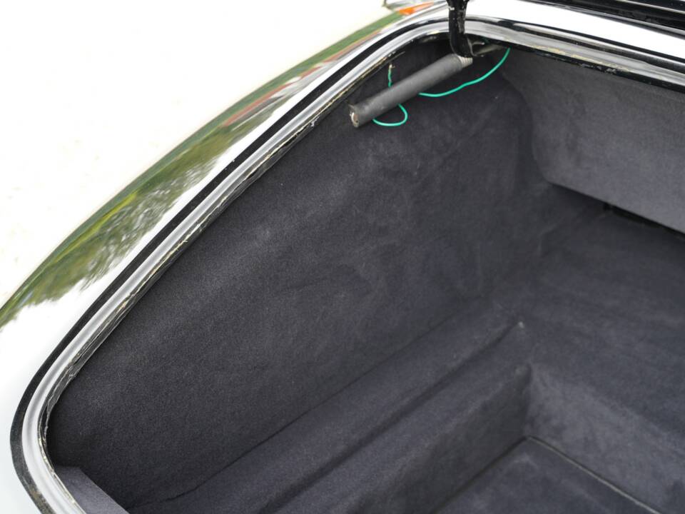 Image 35/50 of Citroën DS 23 Injection (1973)