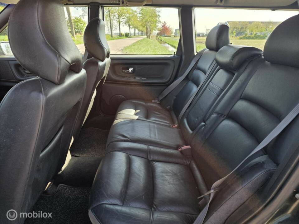 Image 22/37 of Volvo V 70 2.4 (2000)