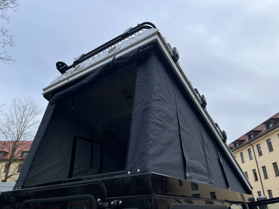 Image 44/93 of Land Rover Defender 110 (2014)