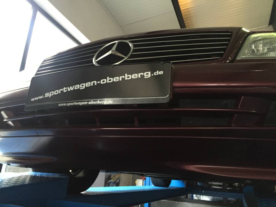 Afbeelding 11/11 van Mercedes-Benz SL 320 (1997)