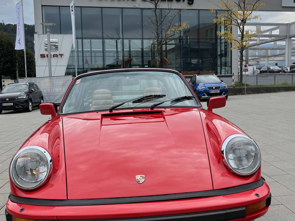 Image 3/33 of Porsche 911 SC 3.0 (1982)