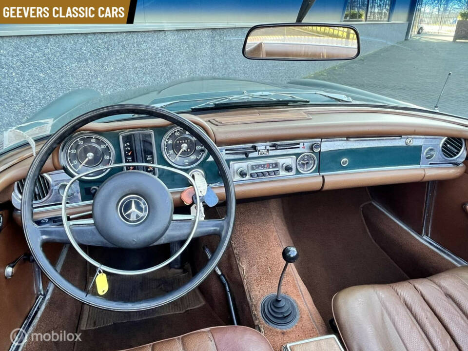 Image 35/44 of Mercedes-Benz 280 SL (1970)