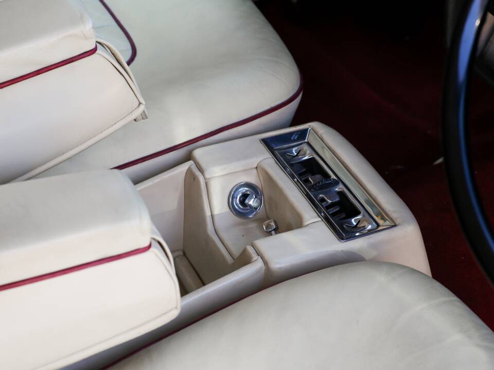 Immagine 119/196 di Bentley T 2 (1978)
