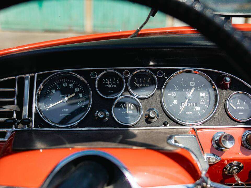 Image 30/56 of Citroën DS 21 Chapron (1967)