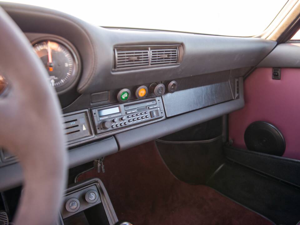 Image 75/94 of Porsche 911 Carrera 3.0 (1976)