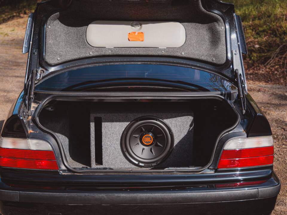 Immagine 37/37 di BMW M3 (1997)