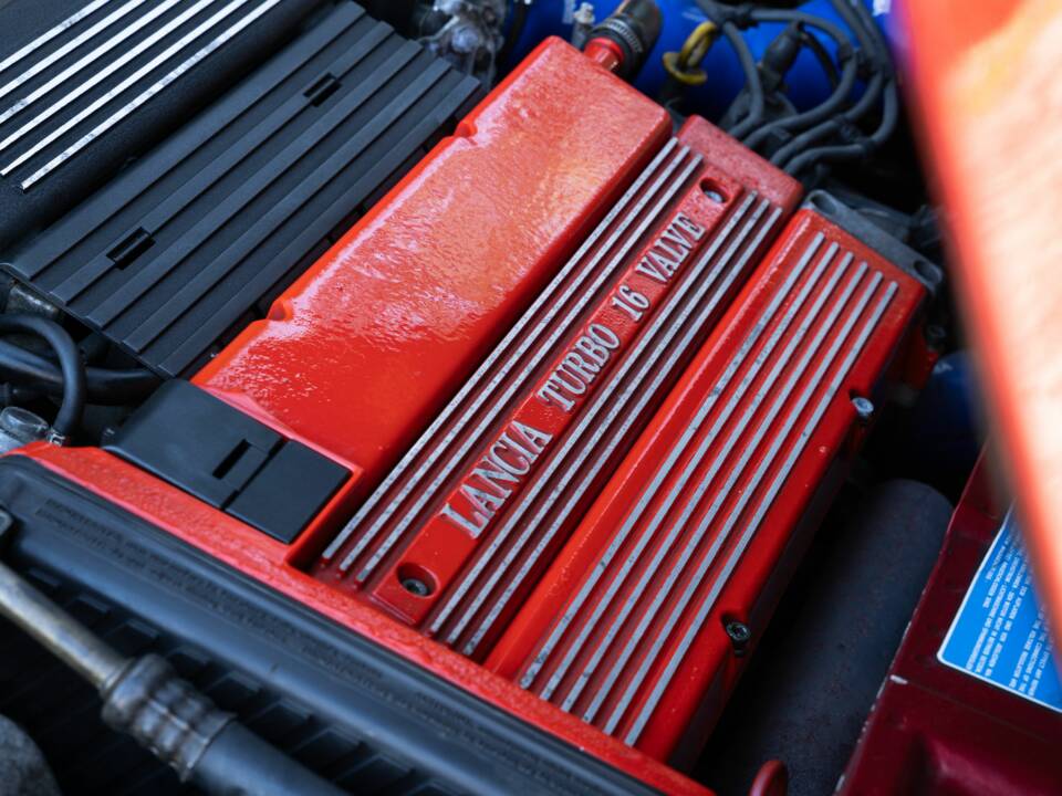 Image 7/63 of Lancia Delta HF Integrale Evoluzione II (1994)