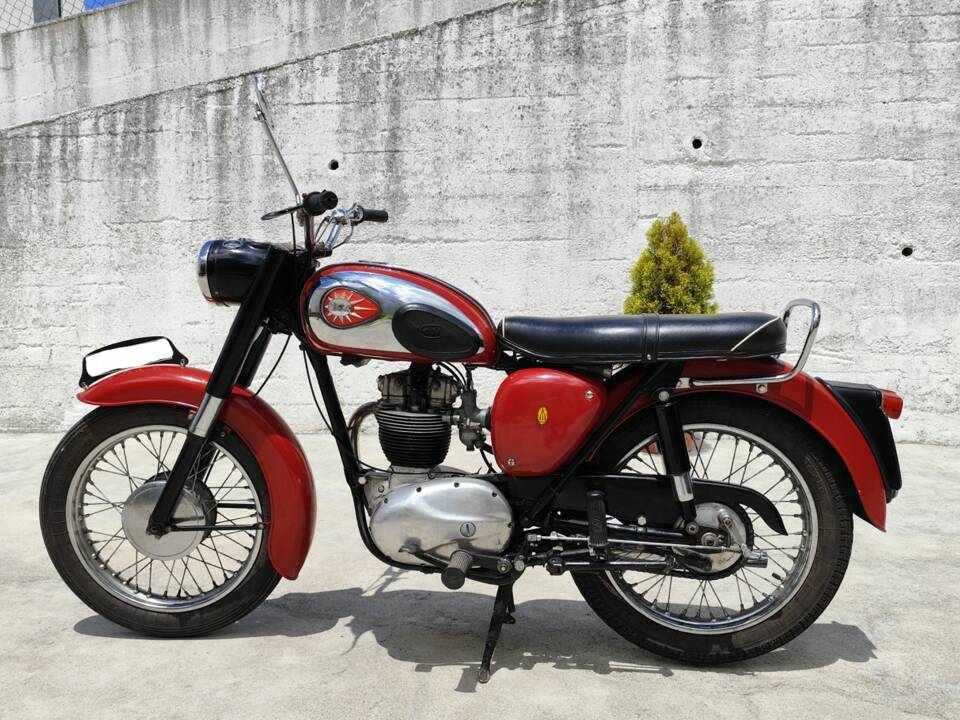Image 1/51 of BSA B 44 (1966)