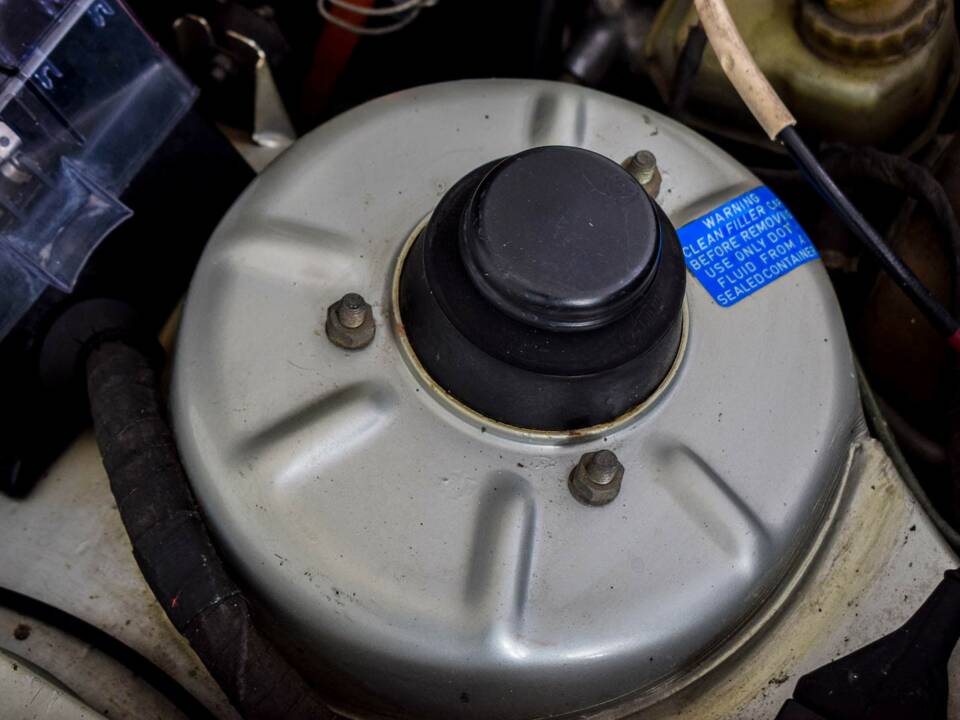 Image 18/50 of BMW 320i (1981)