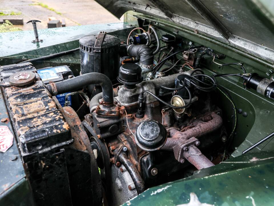 Image 11/27 of Land Rover 88 (1957)