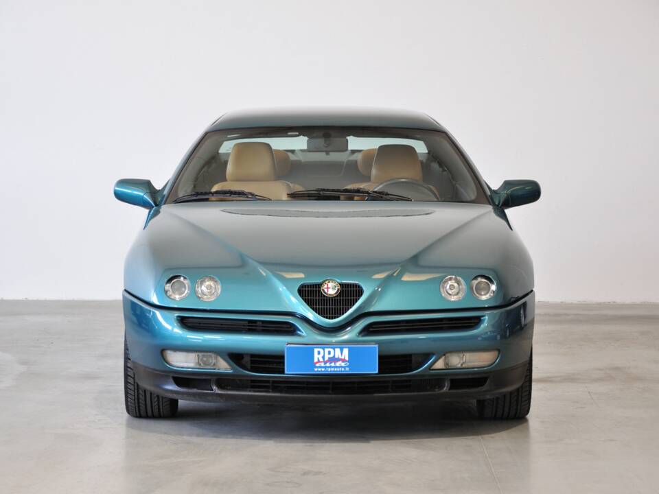 Immagine 2/24 di Alfa Romeo GTV 2.0 V6 Turbo (1997)