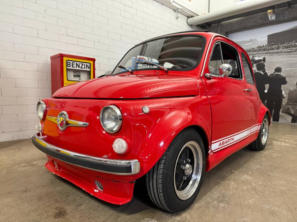 Image 2/17 de FIAT 500 R (1972)